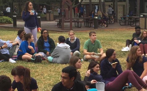 Students can be seen talking and mingling with students they don't usually sit with during lunch!
