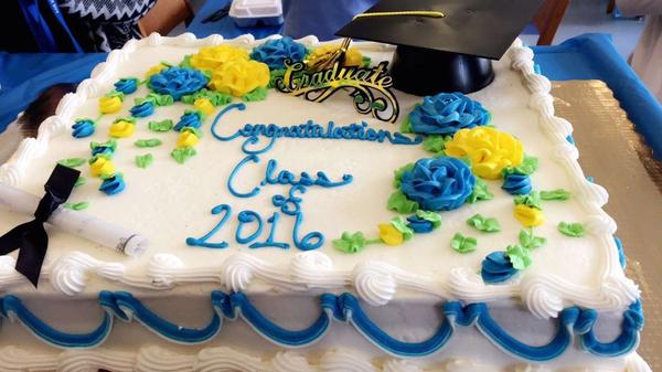 Pictured above is the Writing Centers cake dedicated to the class of 2016.