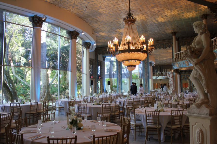 DELIGHTFUL DINING: Berkeley students dined in the stunning Kapok Dining Room adorned with flowers, statues, chandeliers, and columns. 