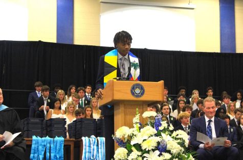 RACE TO THE END: Senior Class President Robert Joseph ’22 compares his high school years to the 400-meter dash. (Photo Credit: Vivian Willis)