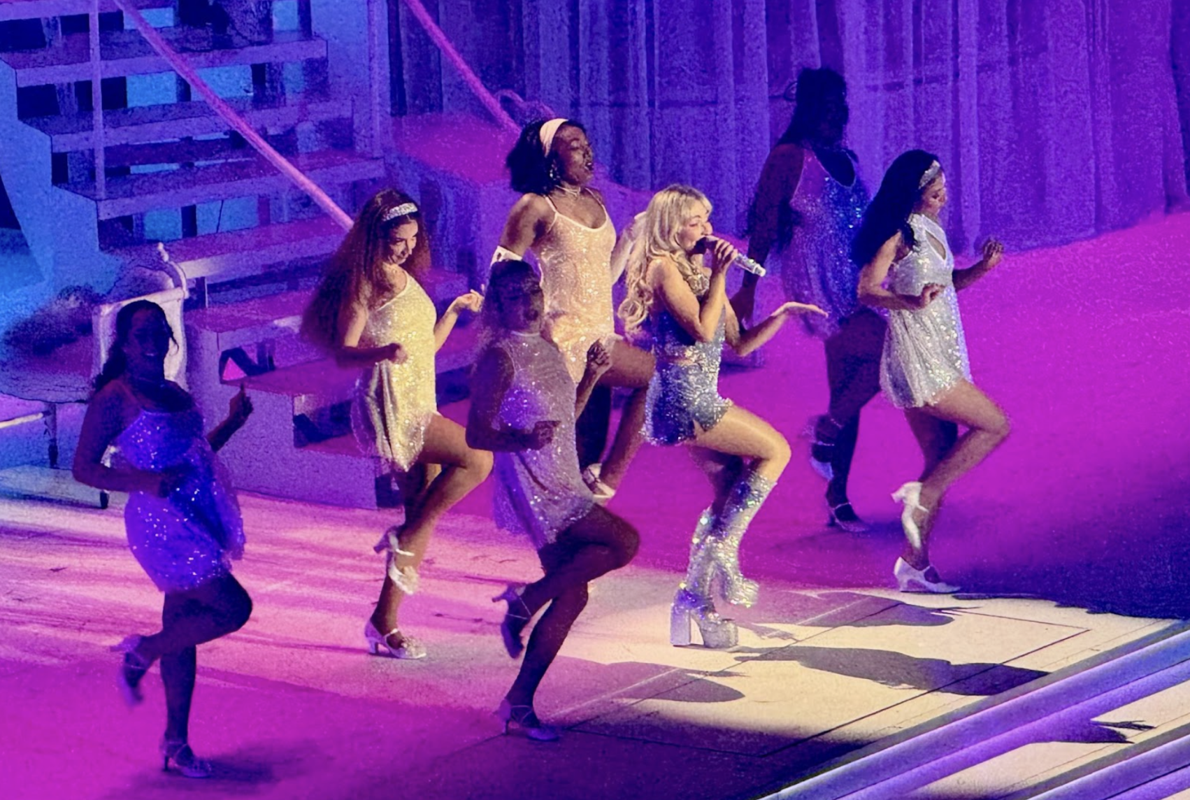 Sabrina Carpenter’s Short N’ Sweet Tour
